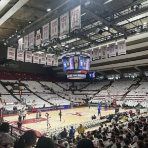Coleman Coliseumで男子バスケットボールを観戦